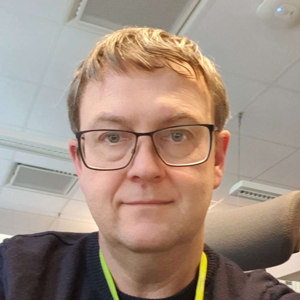 Vidar Jøsang style=